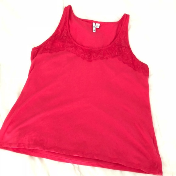 Elle Hot Pink Lace Top. - Picture 2 of 6